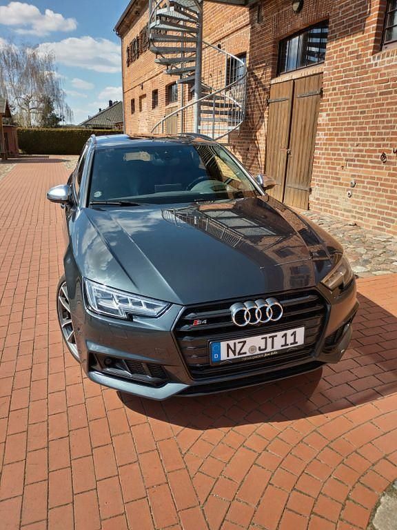 Gebraucht Audi S4 Sport 354 PS (260 kW) 2017 Grau Kombi