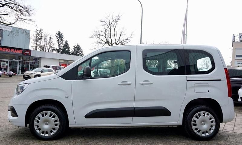 Gebraucht Opel Combo Life Edition 102 PS (75 kW) 2023 Weiß Van / Kleinbus