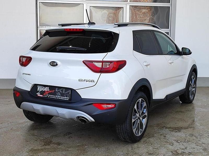 Gebraucht Kia Stonic Vision 99 PS (72 kW) 2017 Weiß (schneeweiss) SUV