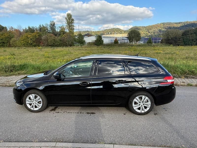 Schwarz Gebraucht 2018 Peugeot 308 Kombi | 7.500 € (Guter Preis) - Bild 1/4