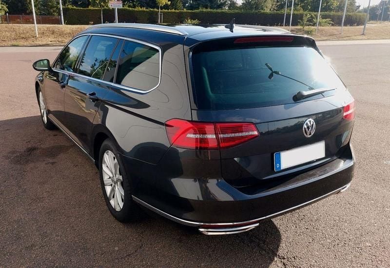 Gebraucht VW Passat Highline 150 PS (110 kW) 2018 Schwarz Kombi