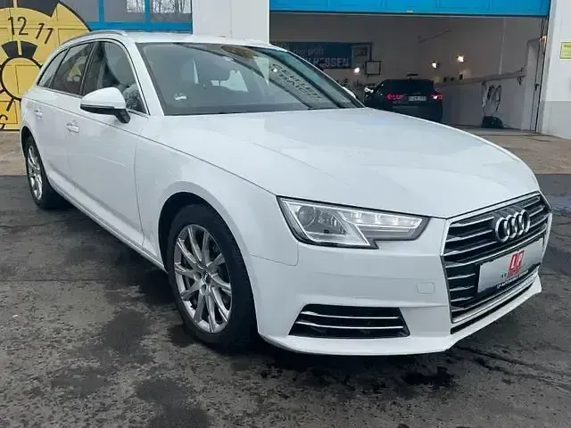 Gebraucht Audi A4 Comfort 150 PS (110 kW) 2017 Ibisweiss Kombi
