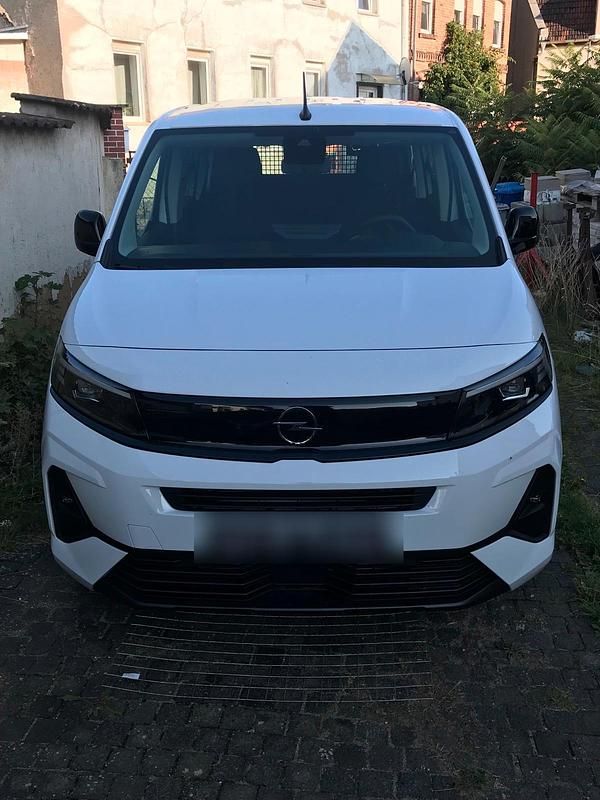 Weiß Neu 2025 Opel Combo Van / Kleinbus | 26.500 € (Fairer Preis) - Bild 1/4