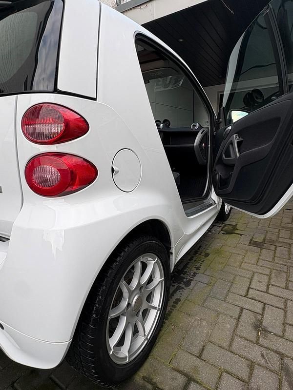 Gebraucht Smart ForTwo Coupé 71 PS (52 kW) 2014 Weiß Coupé