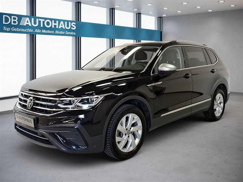 Schwarz Gebraucht 2024 VW Tiguan Allspace Life SUV | 38.830 € (Fairer Preis) - Bild 1/4
