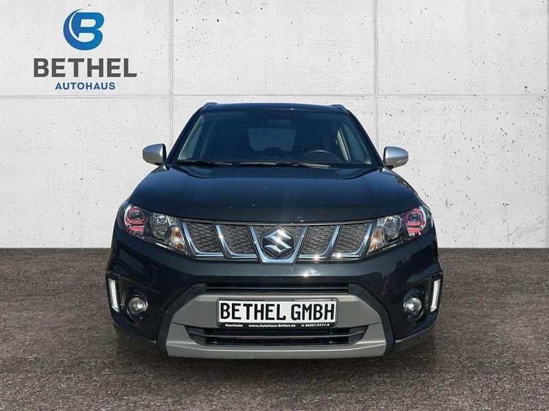 Gebraucht Suzuki Vitara 140 PS (102 kW) 2017 Schwarz SUV