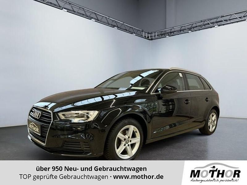 Mythosschwarz Gebraucht 2020 Audi A3 Comfort Limousine | 18.317 € (Guter Preis) - Bild 1/4