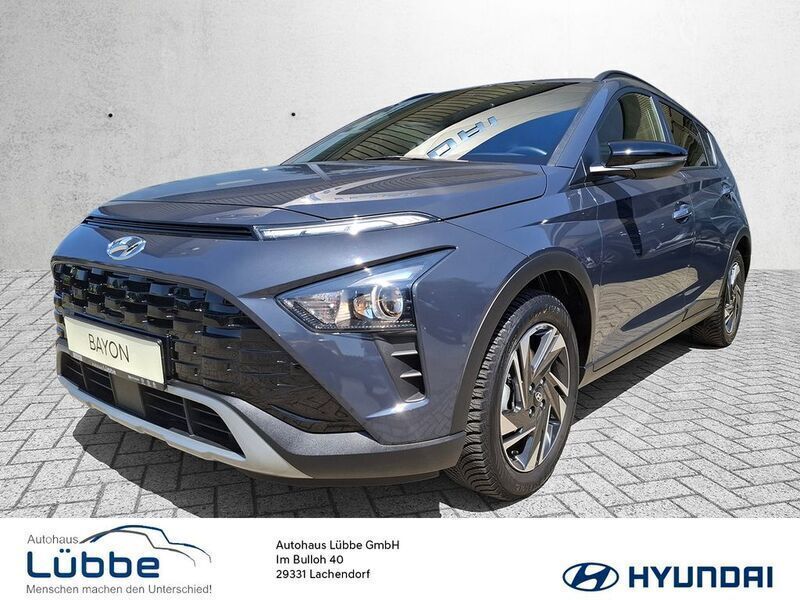 Grau Gebraucht 2023 Hyundai Bayon GO! SUV | 16.880 € (Guter Preis) - Bild 1/4
