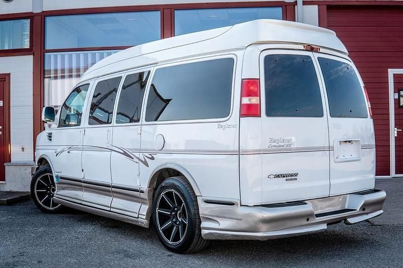 Second-hand Chevrolet Express SE 2008 Alb Monovolum