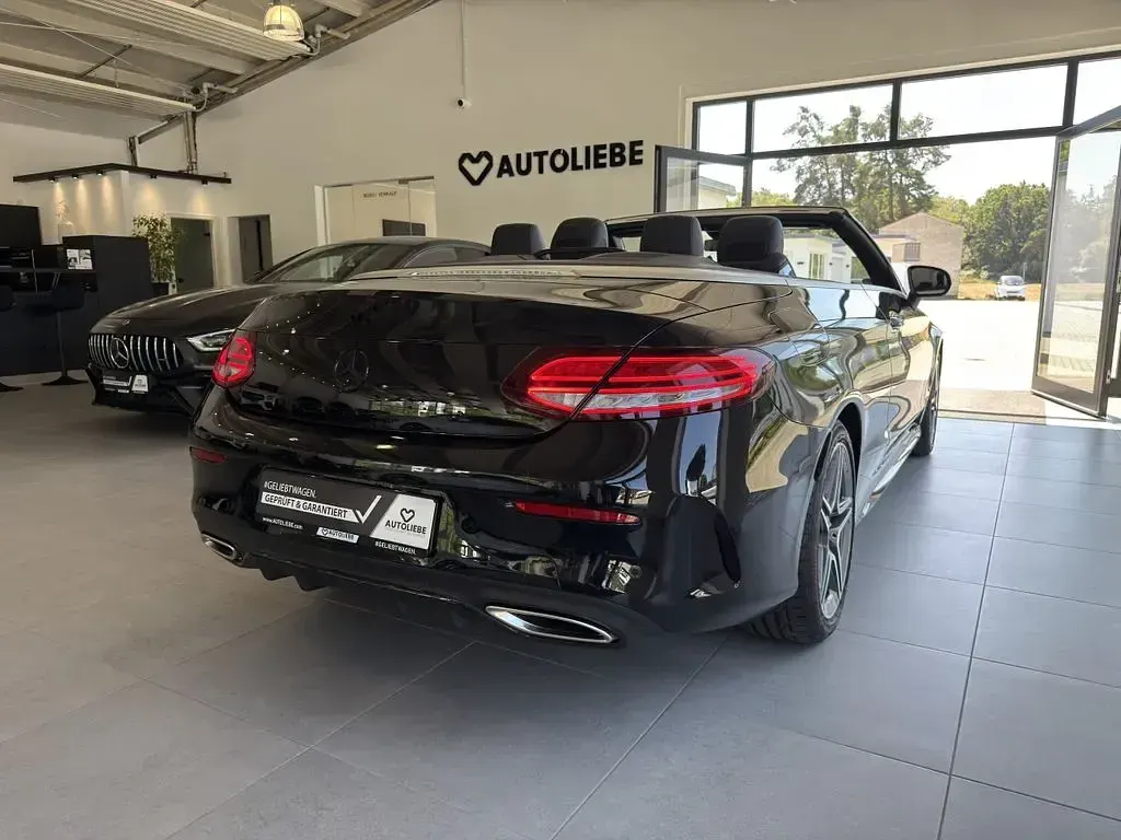 Gebraucht Mercedes C200 AMG line 184 PS (135 kW) 2020 Schwarz Cabrio