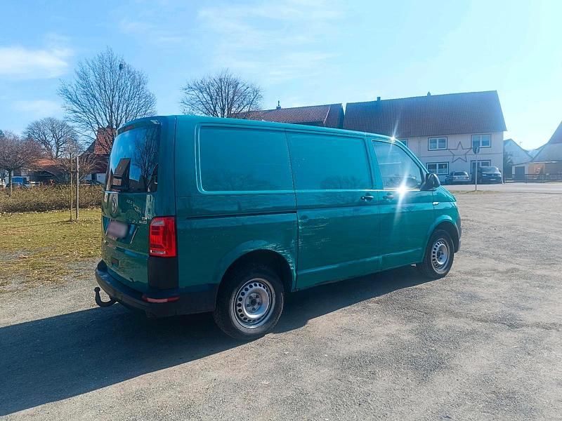 Usata VW Transporter 115 CV (84 kW) 2015 Verde Furgone