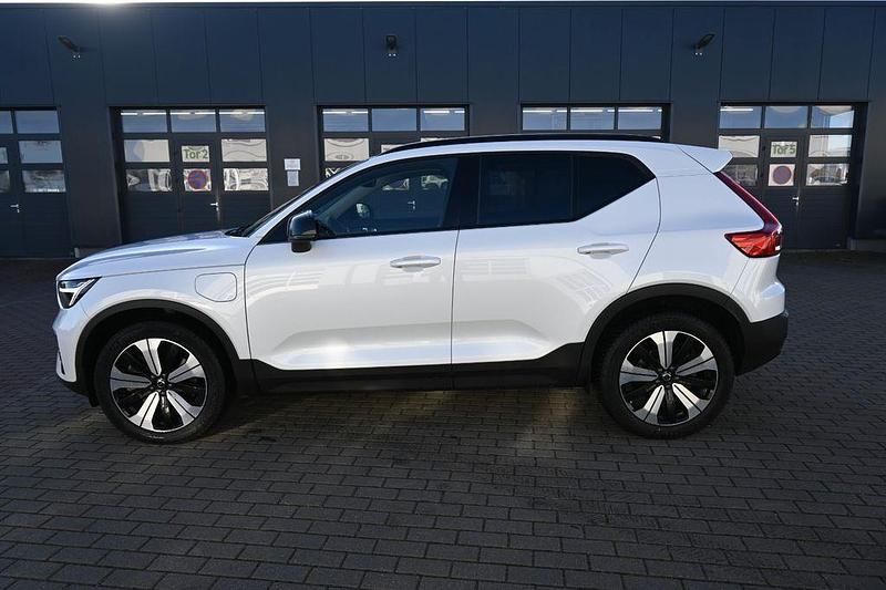 Gebraucht Volvo XC40 Plus 261 PS (191 kW) 2022 Weiß SUV