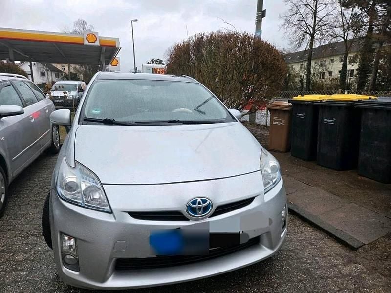 Gebraucht Toyota Prius 95 PS (69 kW) 2009 Silber Kleinwagen