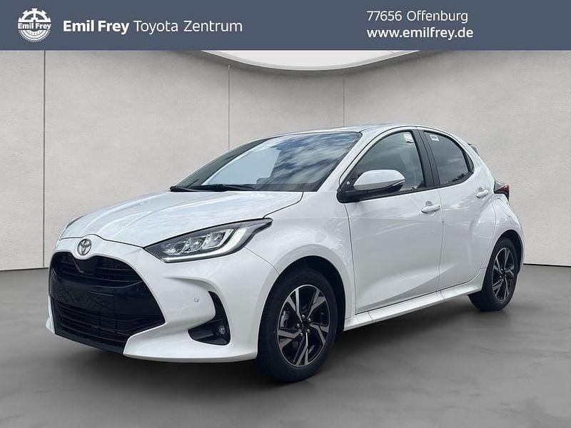 Weiß Neu 2025 Toyota Yaris Hybrid Comfort Limousine | 22.990 € (Superpreis) - Bild 1/4
