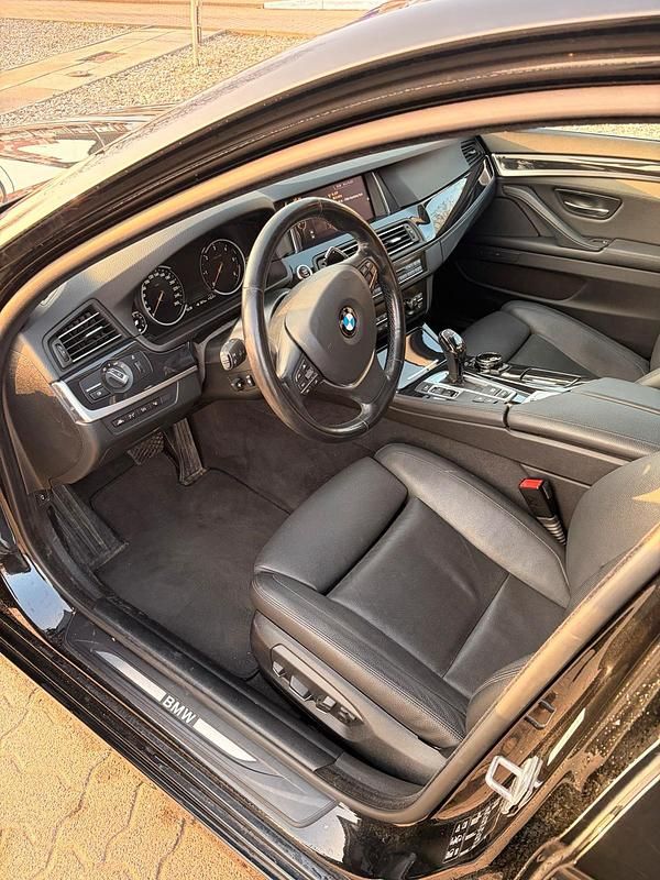 Gebraucht BMW 530 258 PS (189 kW) 2016 Schwarz Kombi