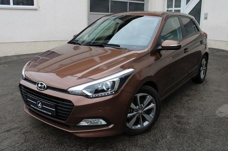 Braun Gebraucht 2018 Hyundai i20 Style Limousine | 12.890 € (Fairer Preis) - Bild 1/4
