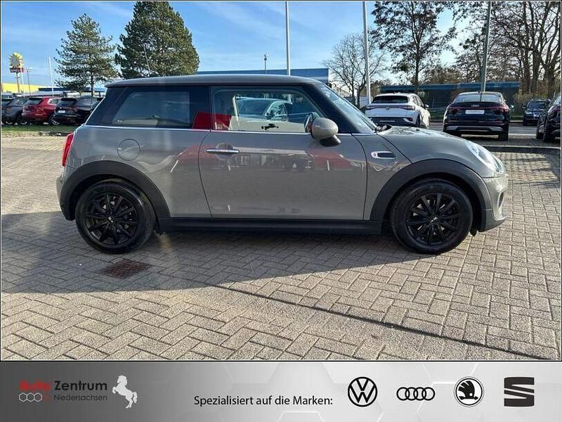 Gebraucht Mini ONE Pepper 102 PS (75 kW) 2018 Moonwalk grey (metallic) Kleinwagen