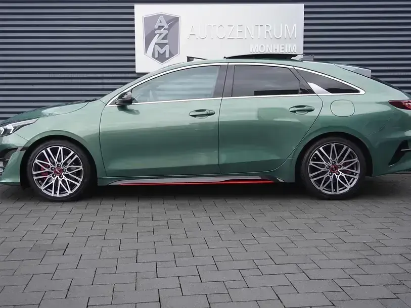 Gebraucht Kia ProCeed GT GT 204 PS (150 kW) 2022 Experience green metallic Kleinwagen