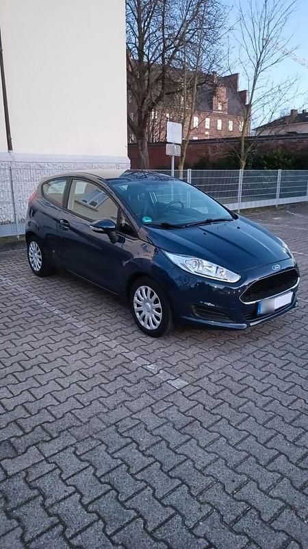 Gebraucht Ford Fiesta Trend 75 PS (55 kW) 2016 Blau Kleinwagen