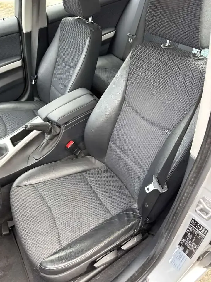 Gebraucht BMW 318 143 PS (105 kW) 2009 Grau Kombi