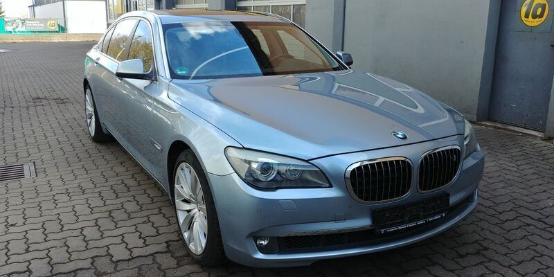 Blau Gebraucht 2010 BMW ActiveHybrid 7 Limousine | 18.500 € - Bild 1/4