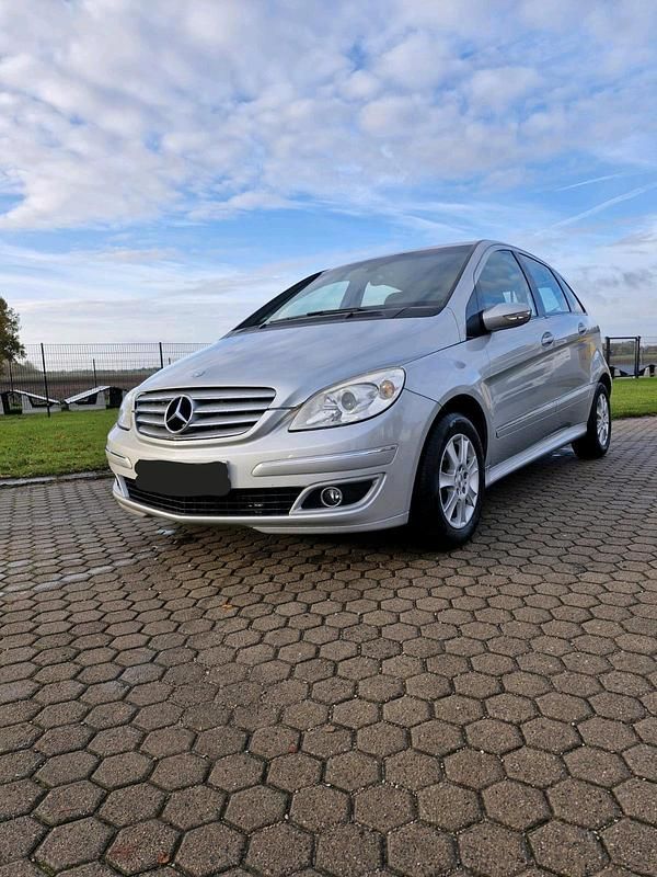 Silber Gebraucht 2007 Mercedes B170 Van / Kleinbus | 3.800 € (Guter Preis) - Bild 1/4