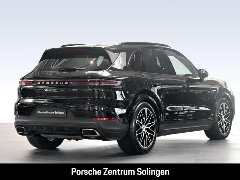Second-hand Porsche Cayenne 470 CP (345 kW) 2024 Negru SUV
