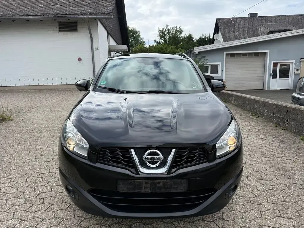 Gebraucht Nissan Qashqai 360º 131 PS (96 kW) 2013 Schwarz SUV