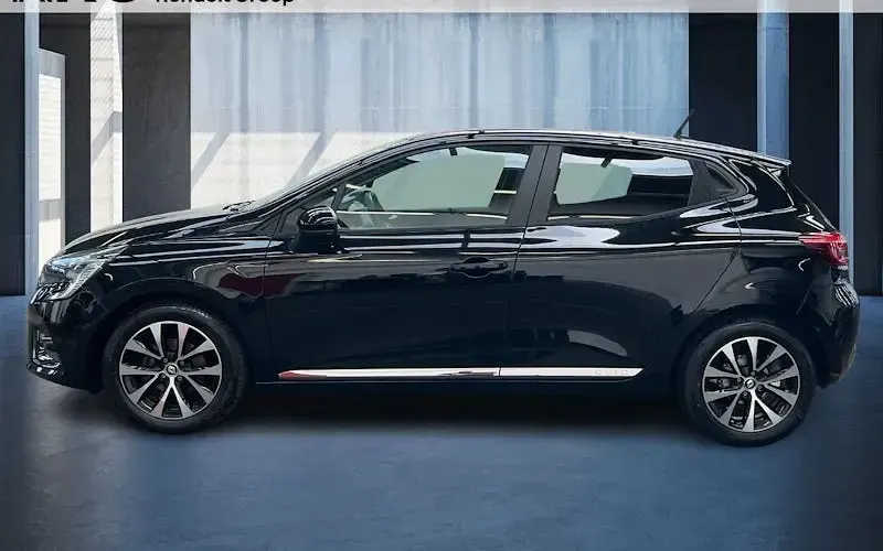 Używany Renault Clio V Zen 91 KM (66 kW) 2023 Czarny Sedan/Limuzyna