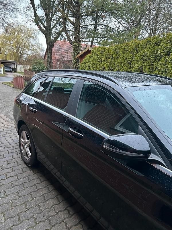 Gebraucht Mercedes C180 116 PS (85 kW) 2016 Schwarz Kombi