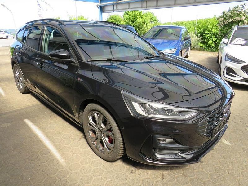 Gebraucht Ford Focus ST-Line X 155 PS (114 kW) 2024 Schwarz Limousine