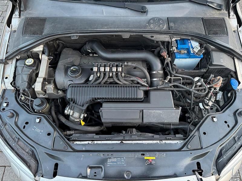 Second-hand Volvo V70 231 CP (169 kW) 2010 Argintiu Break