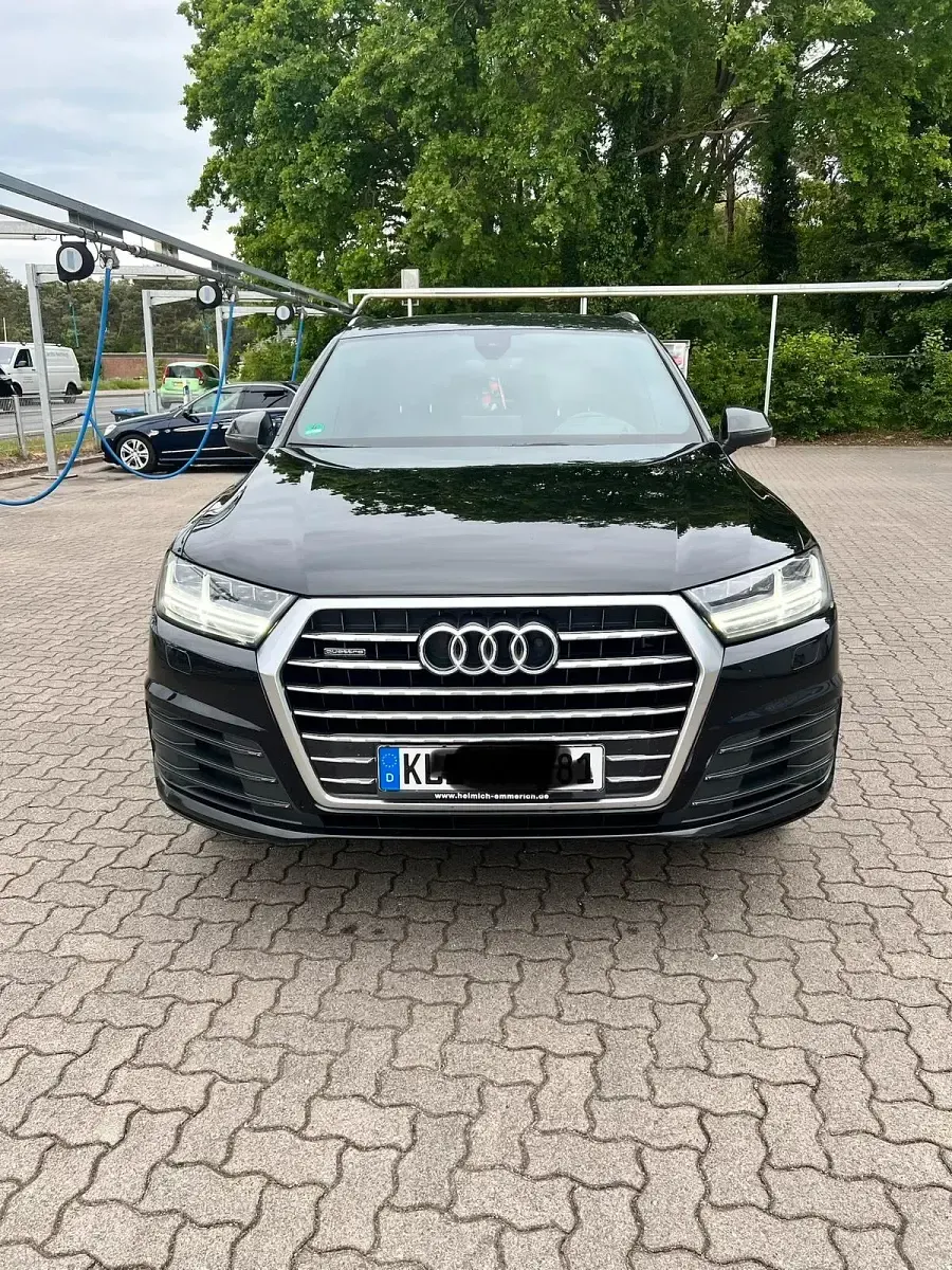 Używany Audi Q7 S-Line 272 KM (200 kW) 2016 Czarny SUV