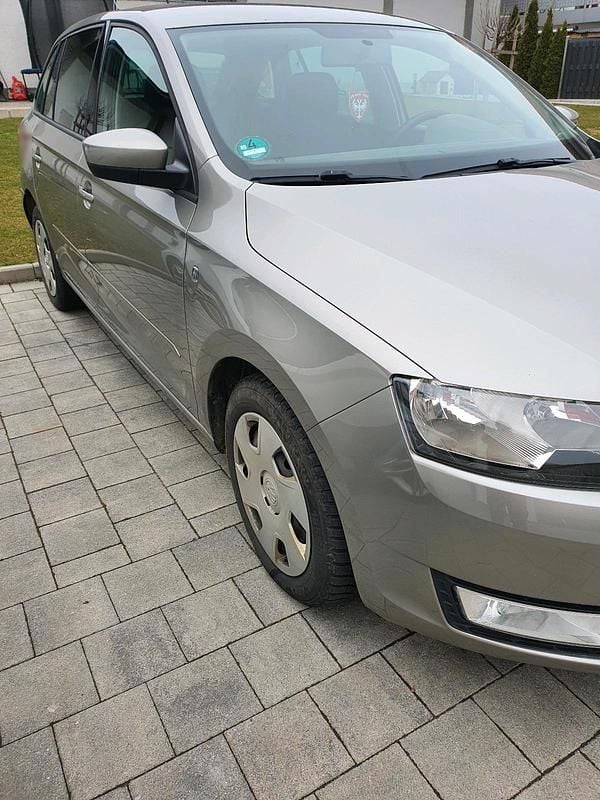 Gebraucht Skoda Rapid 105 PS (77 kW) 2014 Gold Kleinwagen