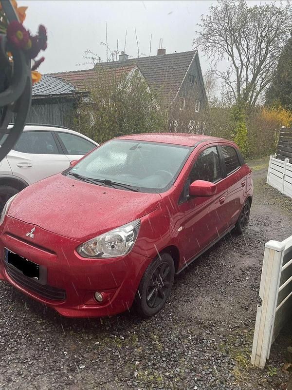 Second-hand Mitsubishi Space Star Top 80 CP (58 kW) 2016 Roșu Hatchback