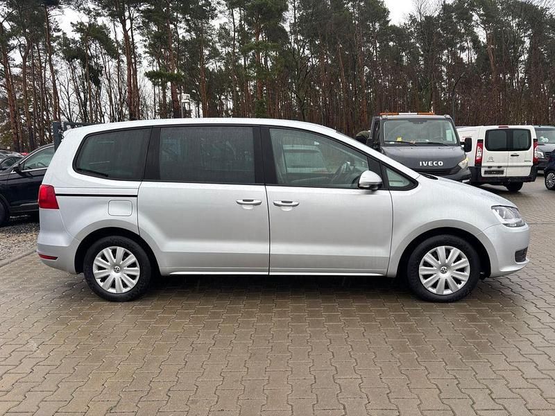Gebraucht VW Sharan 140 PS (102 kW) 2015 Grau Van / Kleinbus
