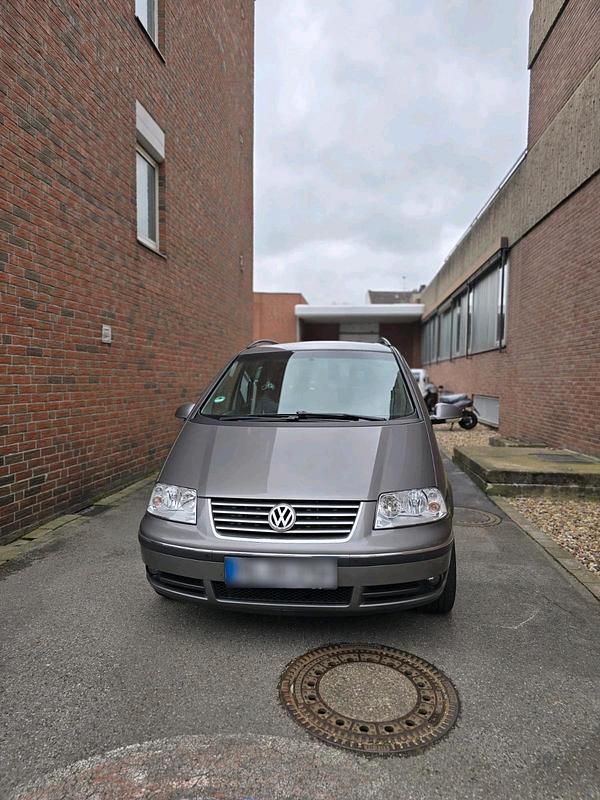 Gebraucht VW Sharan 140 PS (102 kW) 2009 Grün Van / Kleinbus