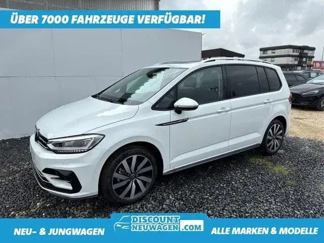 Weiss Neu 2025 VW Touran Family Van / Kleinbus | 42.190 € (Teuer) - Bild 1/4