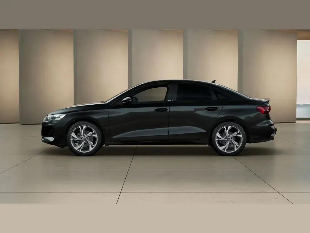 Gebraucht Audi A3 Advanced 116 PS (85 kW) 2025 Schwarz Limousine