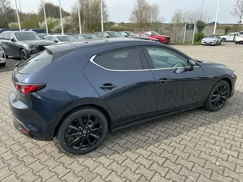 Neu Mazda 3 Homura-Line 140 PS (102 kW) 2025 Deep crystal blue Limousine