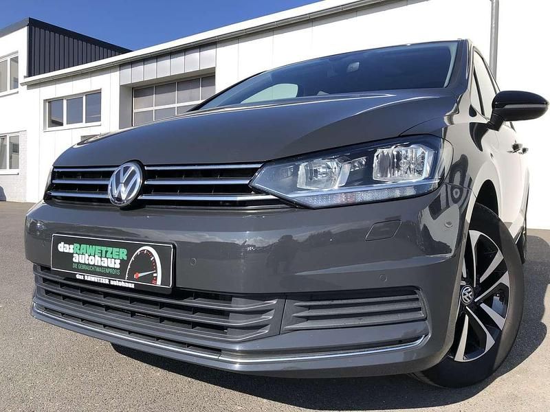Uranograu Gebraucht 2020 VW Touran IQ Drive Van / Kleinbus | 26.140 € (Fairer Preis) - Bild 1/4