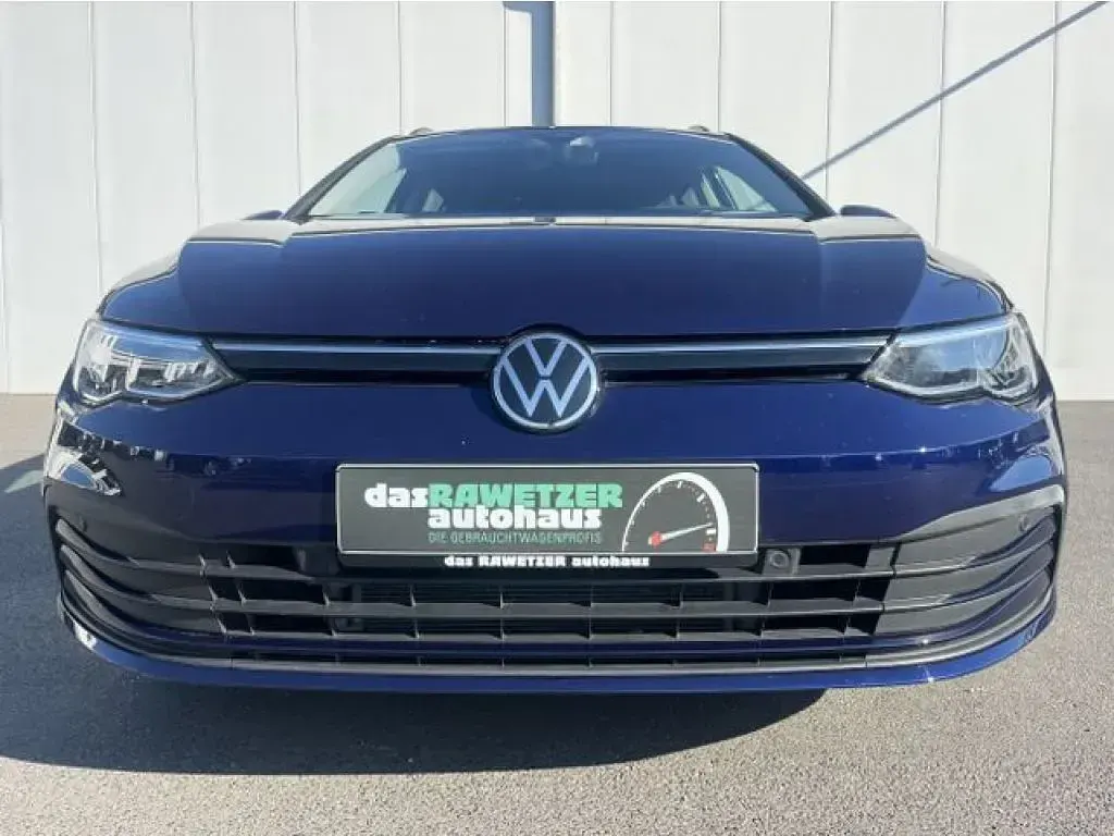 Gebraucht VW Golf VIII Life 150 PS (110 kW) 2022 Blau Kombi