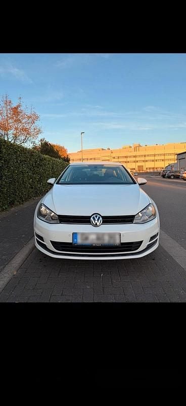 Gebraucht VW Golf VII Edition 105 PS (77 kW) 2014 Weiß Kleinwagen
