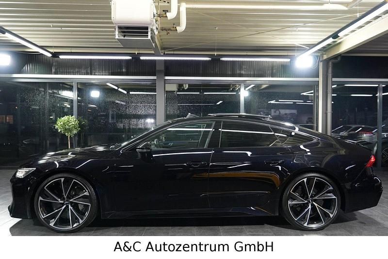 Gebraucht Audi RS7 Sportback Ambiente 600 PS (441 kW) 2020 Pantherschwarz kristalleffekt Kleinwagen