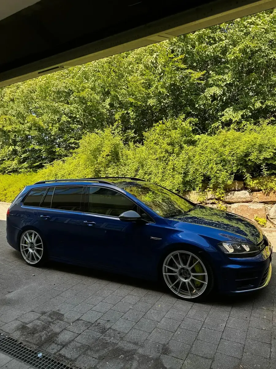 Gebraucht VW Golf VII R 300 PS (220 kW) 2016 Blau Kombi