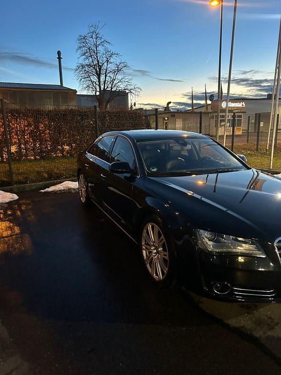 Gebraucht Audi A8 Premium 351 PS (258 kW) 2011 Schwarz Limousine