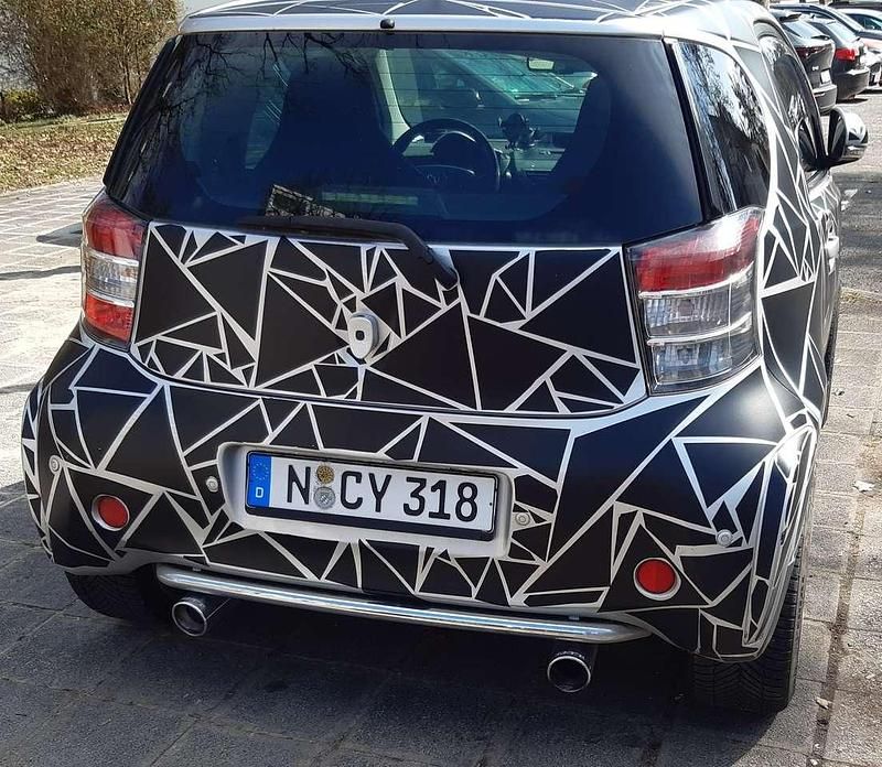 Gebraucht Toyota iQ 68 PS (50 kW) 2009 Silber Kleinwagen