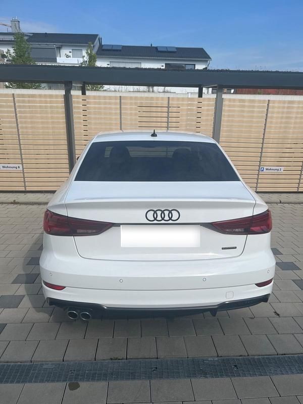 Gebraucht Audi A3 Sport 190 PS (139 kW) 2019 Weiß Limousine