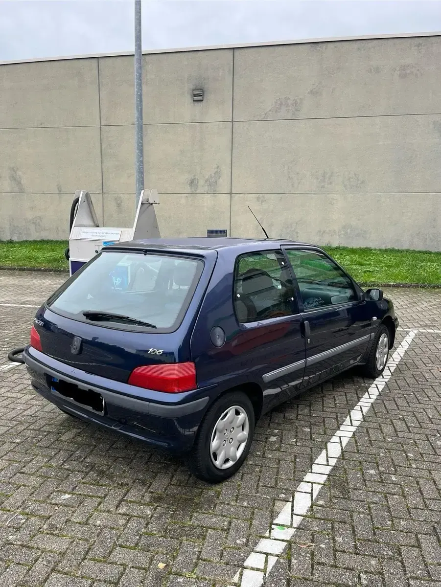 Gebraucht Peugeot 106 75 PS (55 kW) 2001 Blau Kleinwagen