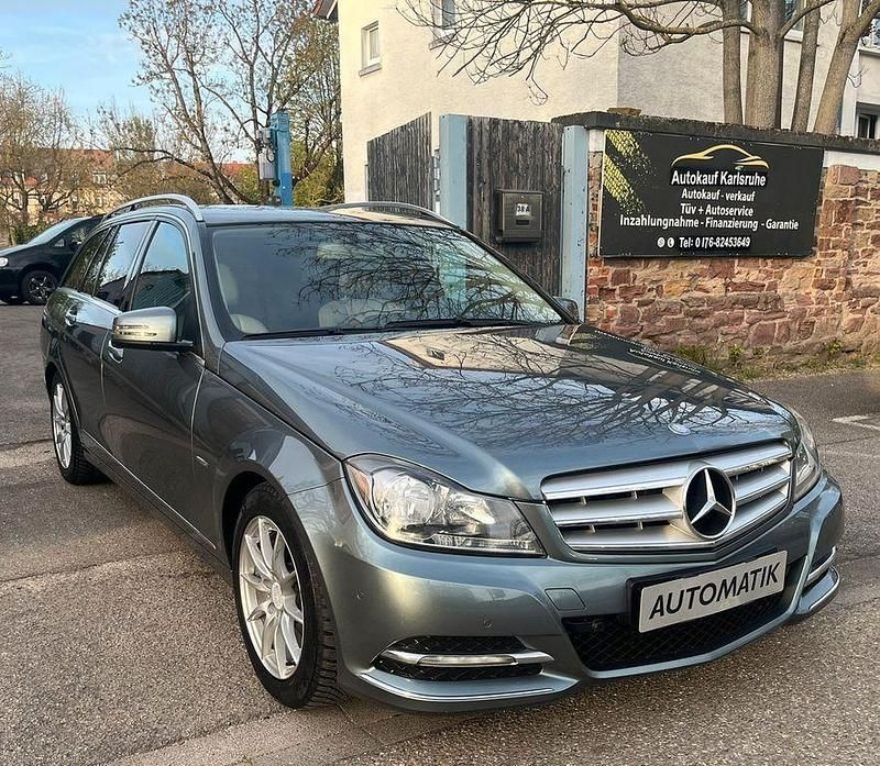 Gebraucht Mercedes C180 156 PS (114 kW) 2012 Grau Kombi